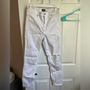 Abercrombie & Fitch | White High-Waisted Skinny Jeans | Size 28/6s